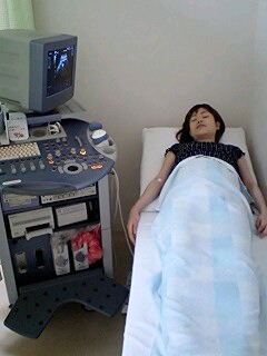 Mami waiting for the doctor...